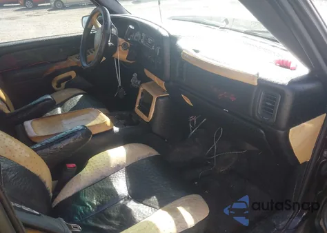 2002 Chevrolet Avalanche 1500 z USA, uszkodzony, nr VIN 3GNEC13T22G210551